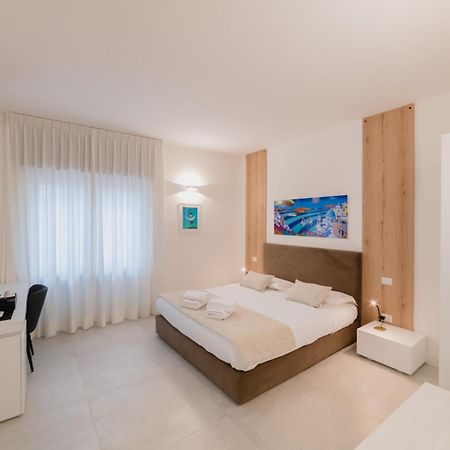 Lo Studio Di Viale Lo Re Camere & Caffe' Lecce Dış mekan fotoğraf