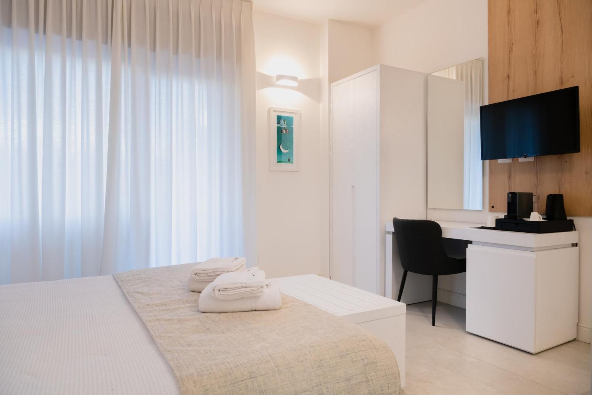 Lo Studio Di Viale Lo Re Camere & Caffe' Lecce Dış mekan fotoğraf