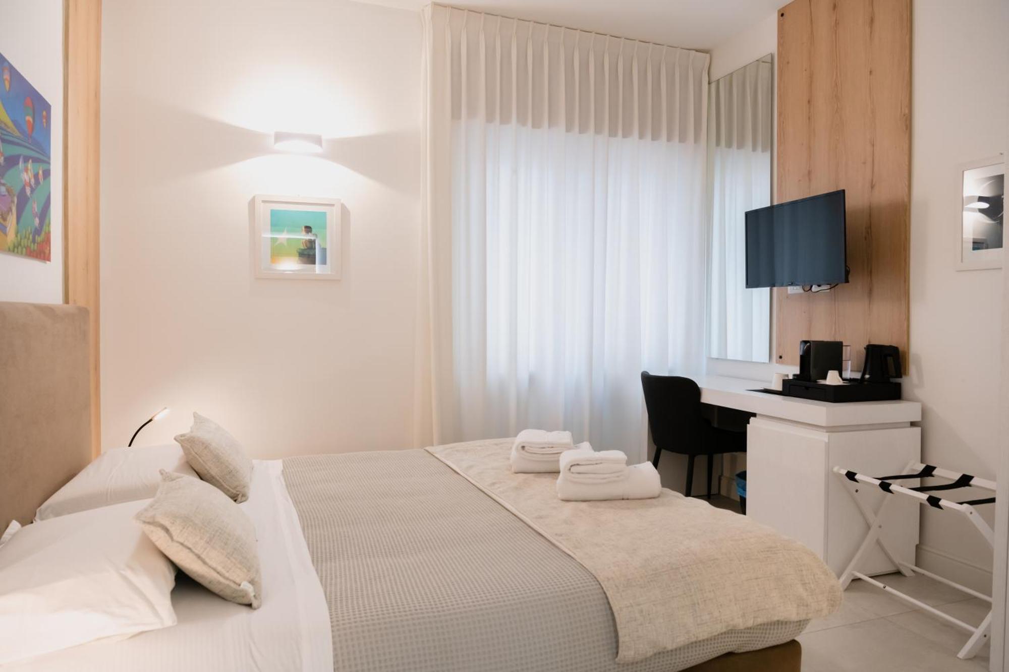 Lo Studio Di Viale Lo Re Camere & Caffe' Lecce Dış mekan fotoğraf
