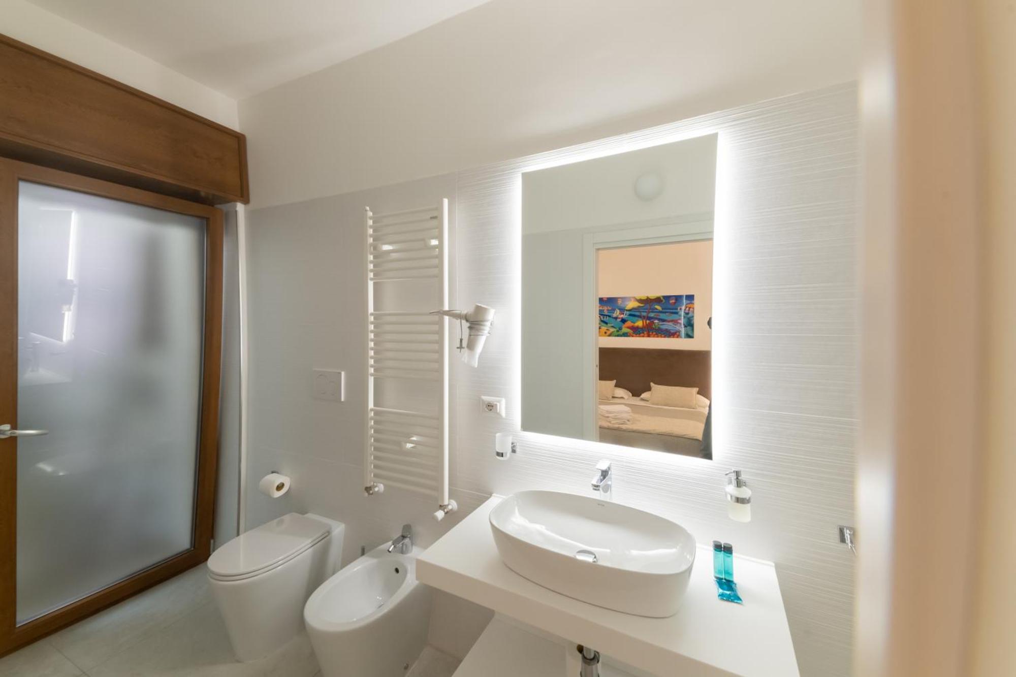 Lo Studio Di Viale Lo Re Camere & Caffe' Lecce Dış mekan fotoğraf